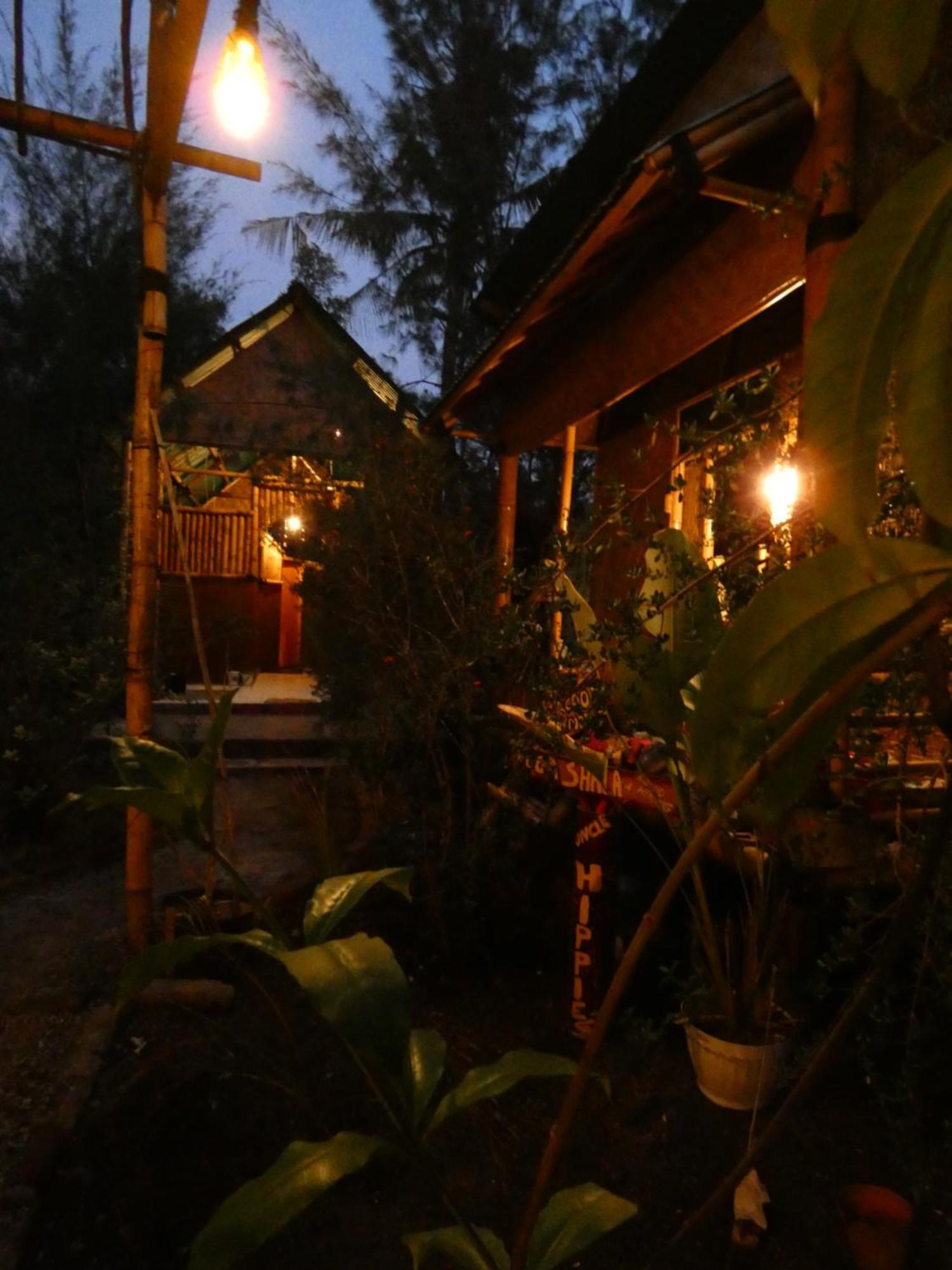 Uncle Hippie'S Dream Hostel Gili Meno Exterior photo